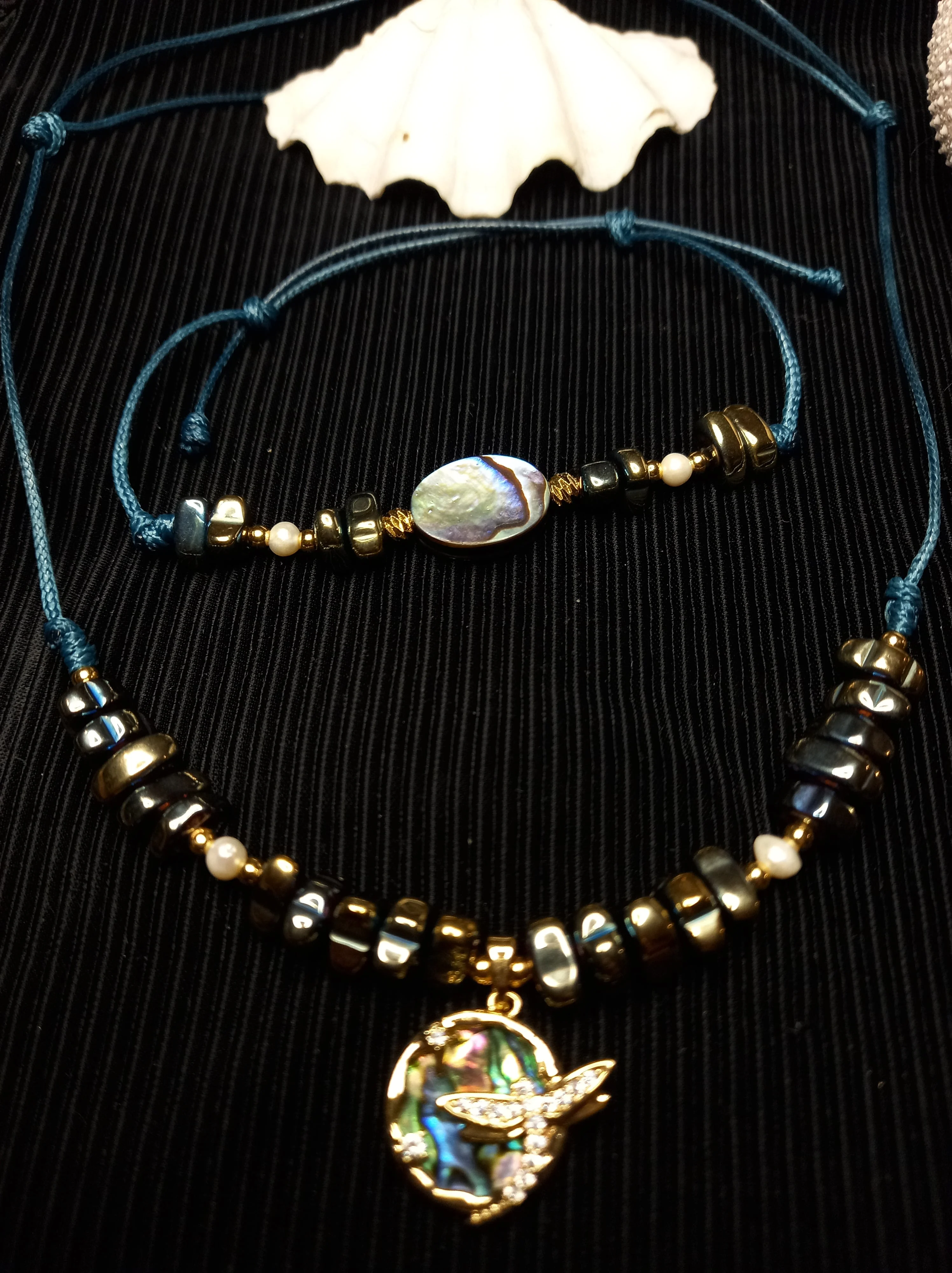 Mermaid's Dream: Abalone Shell & Hematite Island Gold-Plated Bracelet | Copper Beads